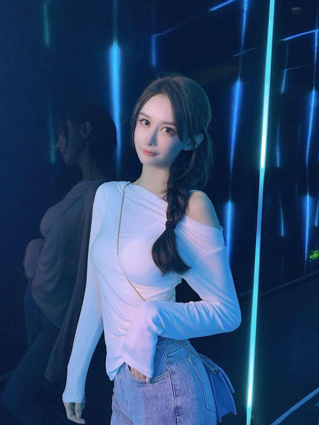 全国高端外围模特网红洋妞孕妇安排